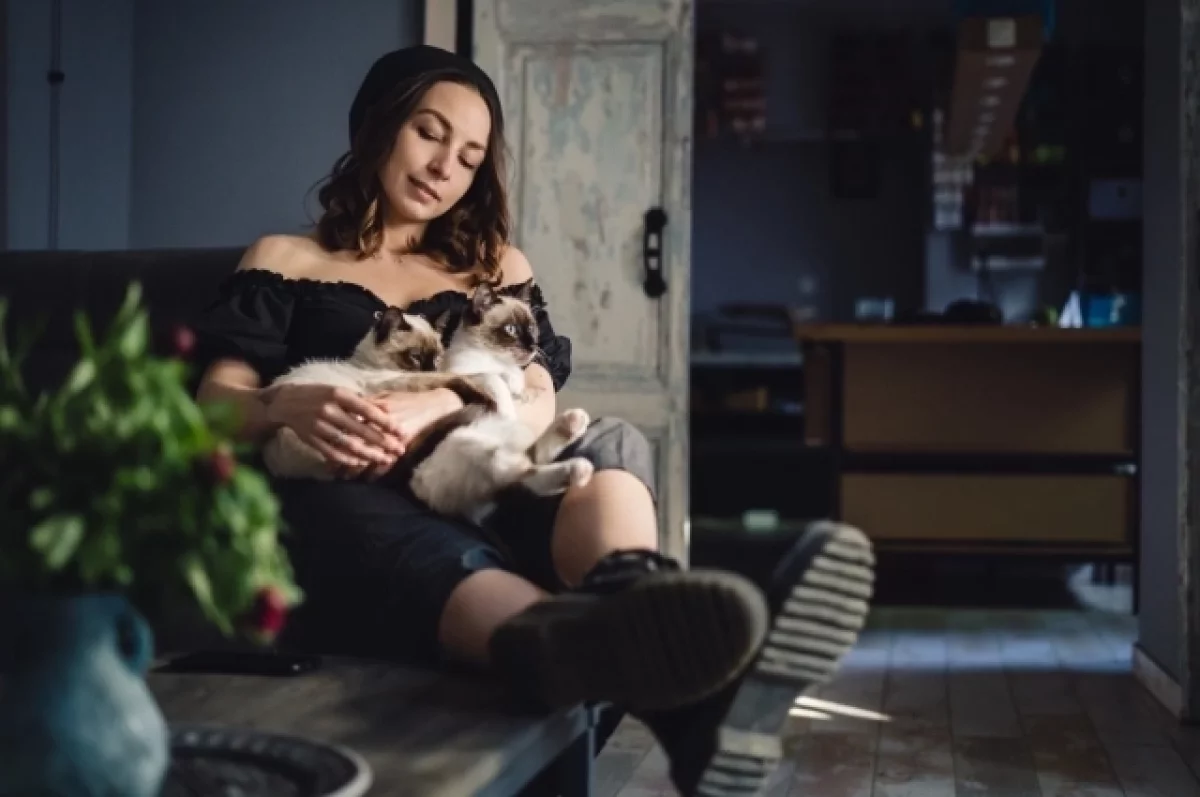 Большинство жителей Омска считает, что менять партнера склонны женщины