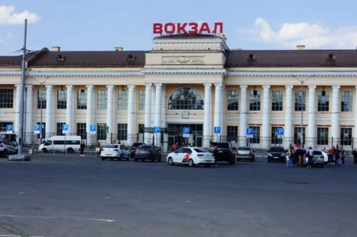 Задержанные из-за пожара под Шамарами поезда пустили в объезд