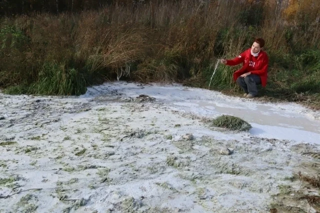 Загрязнение водоёма в районе села Макарье.