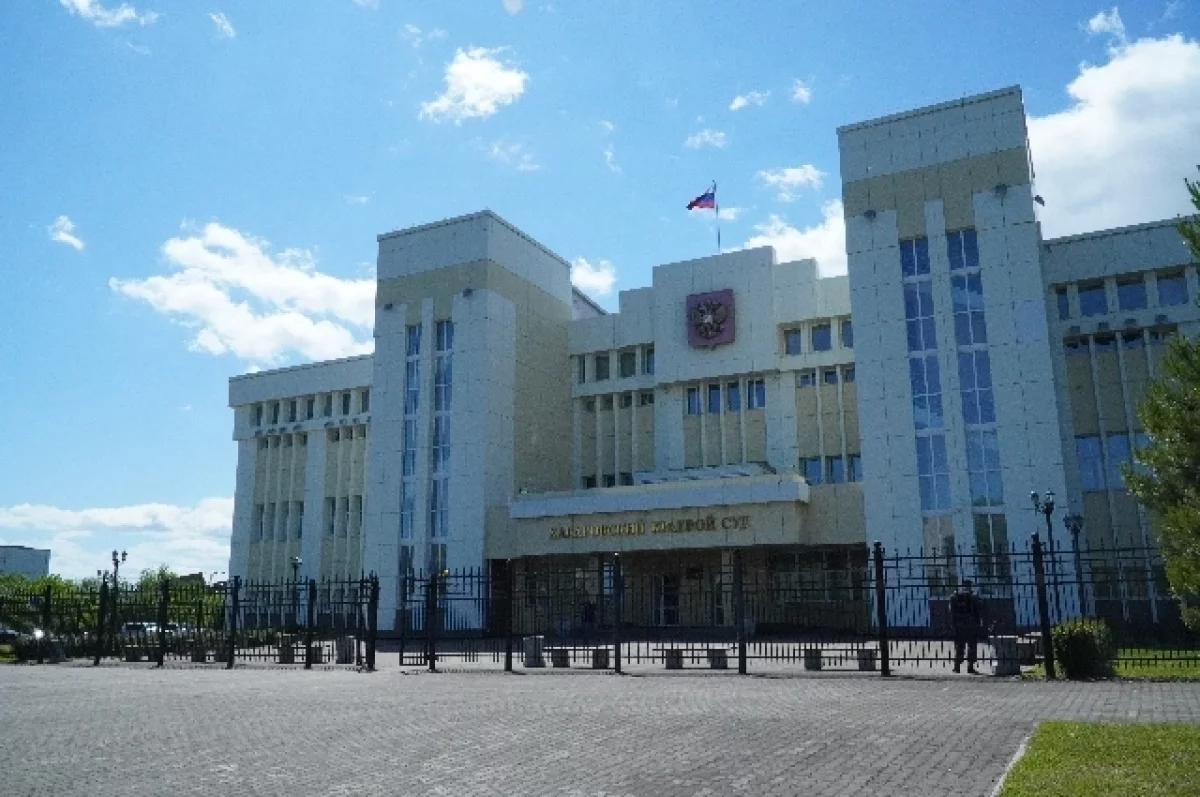 Экс-глава посёлка в Хабаровском крае выплатит 66 тыс за родственные сделки