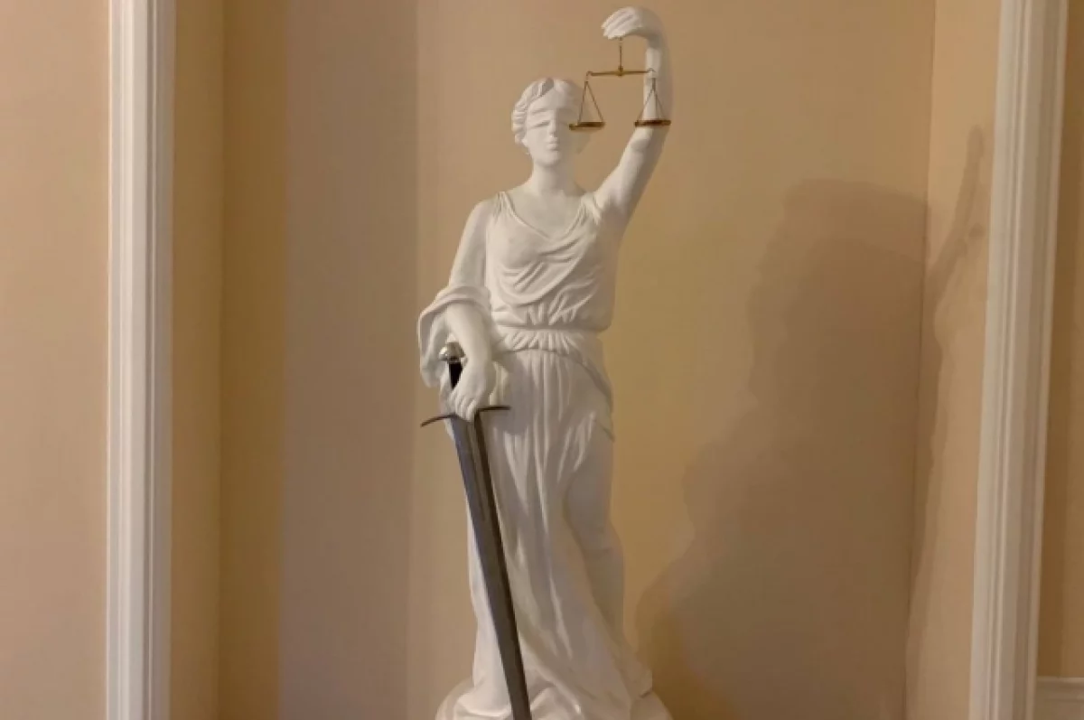 В Челябинске начался суд об изъятии квартиры за 35 млн у депутата Галкина