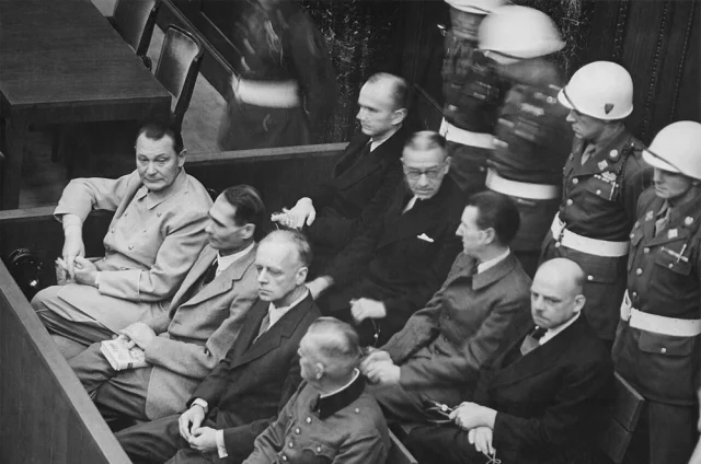 На Нюрнбергском процессе: Герман Геринг, Рудольф Гесс, Иоахим фон Риббентроп и Вальгельм Кейтель.