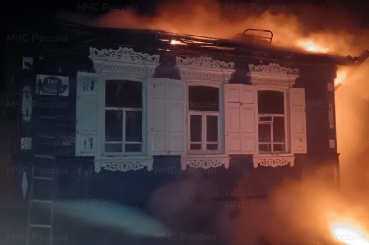 Пожилые мужчина и женщина погибли на ночном пожаре в брянской Злынке