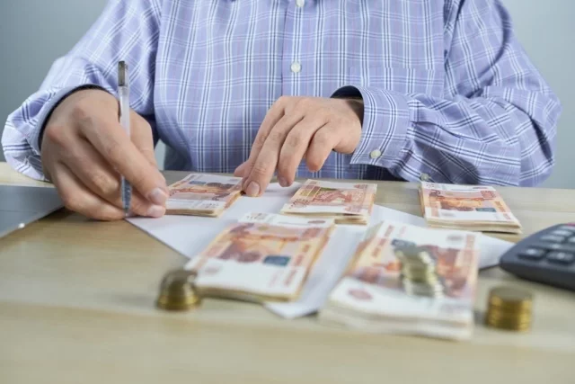 В каждом случае есть опасности, риски, что-то может пойти не так.