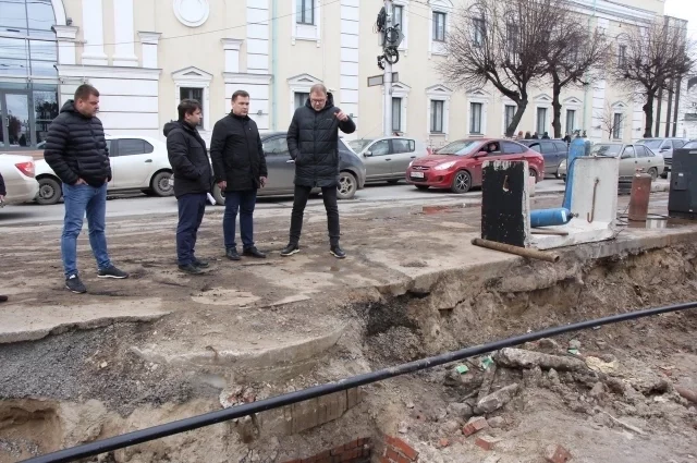 Уже на следующий день после назначения Борис Ясинский отправился в рейд на объекты, где ведутся ремонтные работы.