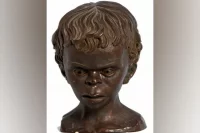 Реконструкция маленького неандертальца из Староселья.