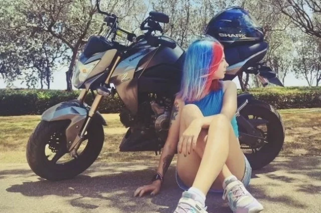 Ксения обожала свой мотоцикл. На нём она и ехала в то роковое утро 14 ноября.