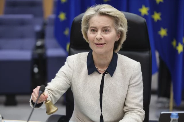 Отмороженная Урсула фон дер Ляйен мечтает наложить лапу на замороженные российские деньги.