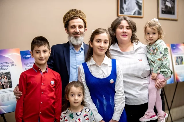 Среди победителей и лауреатов конкурса «СтоЛИЧНЫЕ истории» – семья Алексанян.