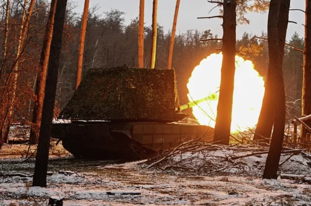 Боевая работа экипажа танка Т-90М «Прорыв»