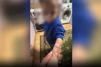 В шесть лет мальчик не знал даже своего возраста. 