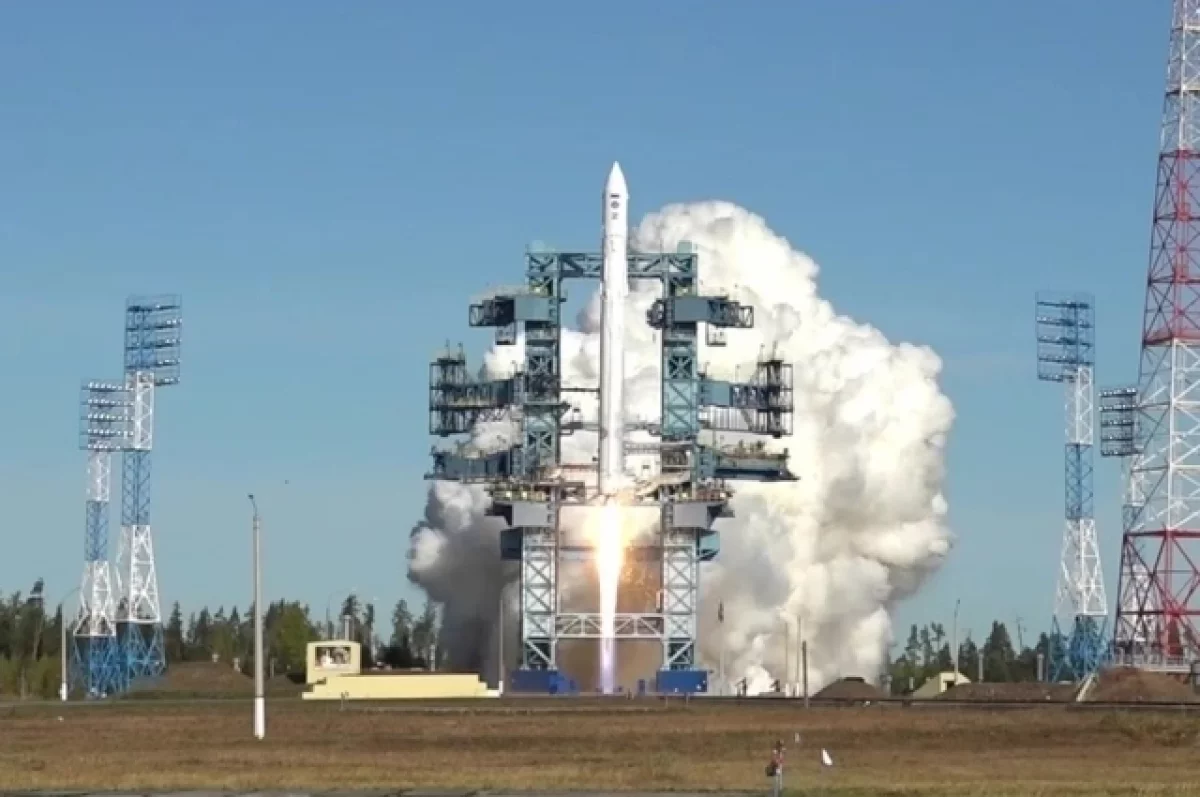 Ракету Ангара-1.2 с военными спутниками запустили с космодрома Плесецк