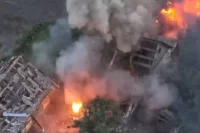 По военным объектам на Украине сегодня ночью летело довольно сильно, хоть и значительно меньше, чем накануне.