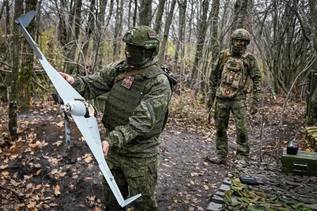 Русские бойцы с помощью дронов прицельно выжигают любую технику ВСУ, которая только попадается нашим частям.