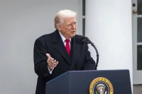 Трамп считает, что Россия делает большое одолжение Украине.