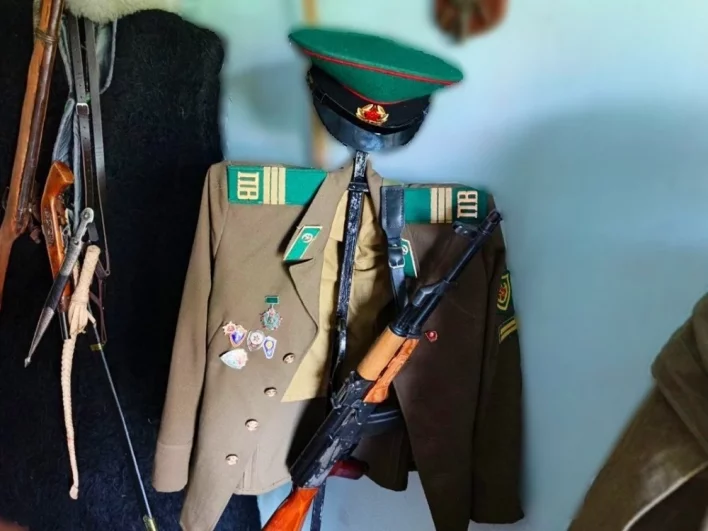 В музее, который создал Андрей Богданов, хранятся разные костюмы.