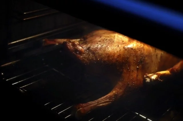 Гусь в духовке станет изюминкой вашего стола