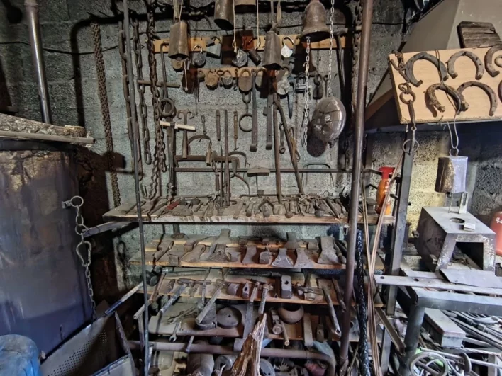 Каких только инструментов нет у Андрея Богданова!