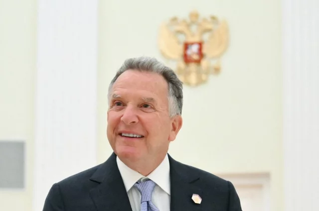 Конгрессмен Дон Бэкон заявил, что Уиткофф (на фото) «ведет себя так, будто он на зарплате у России».