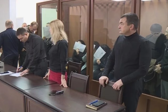 Сразу 11 человек оказались на скамье подсудимых. Многие из них даже не были знакомы друг с другом – каждый был звеном выстроенной наркоцепочки, которая охватила три региона.