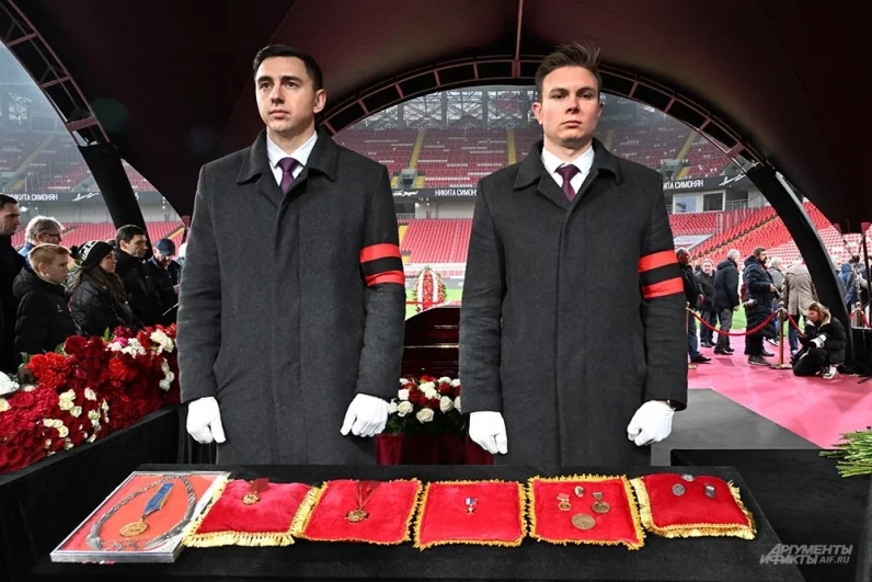 Церемония прощания с олимпийским чемпионом 1956 года и лучшим бомбардиром московского «Спартака» Никитой Симоняном.