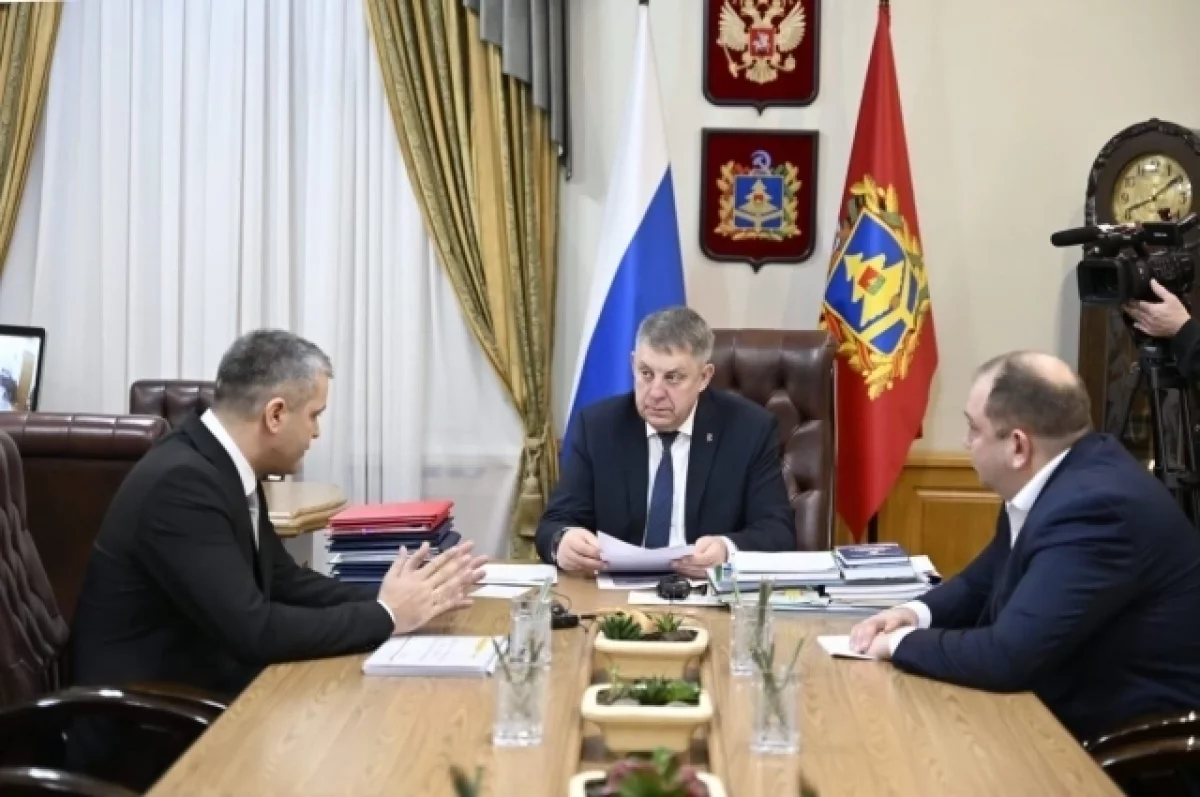 Брянский губернатор провел встречу с директором Жуковского веломотозавода
