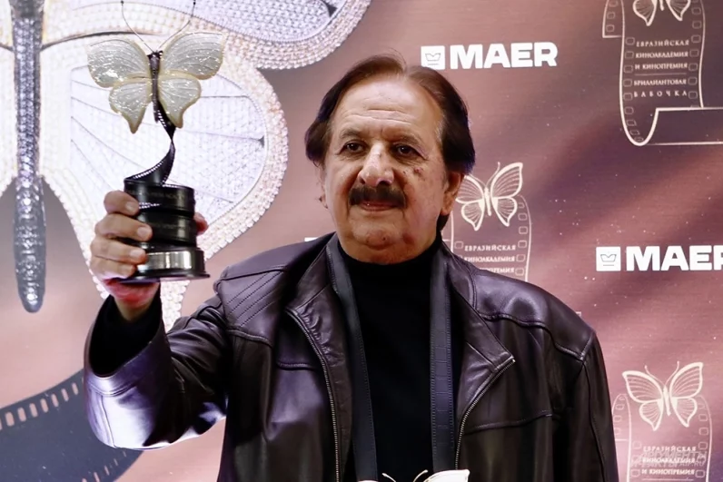 Сценарист, режиссер Маджид Маджиди, получивший награду «За вклад в мировой кинематограф».