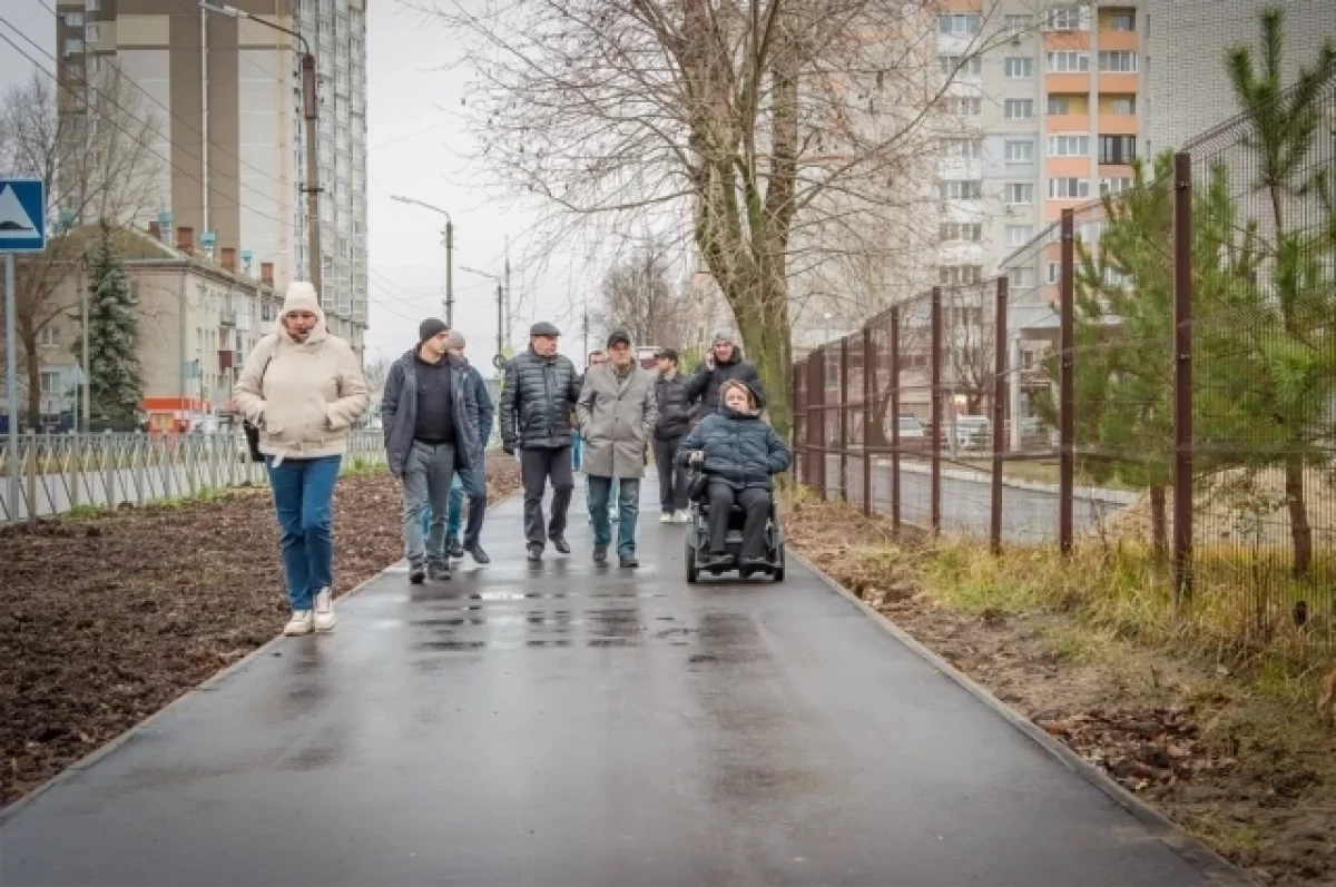 Подрядчик завершает капитальный ремонт улицы Менжинского в Брянске