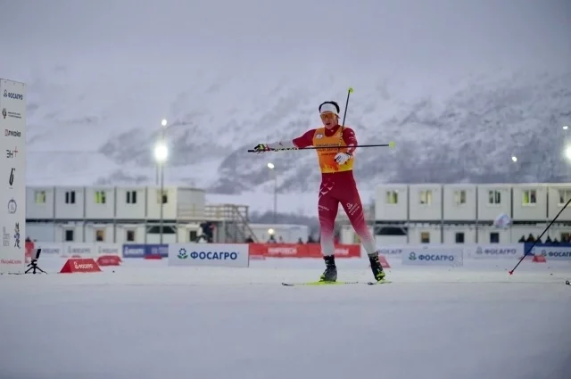 Савелий Коростелёв победил в первой гонке Кубка России по лыжным гонкам.