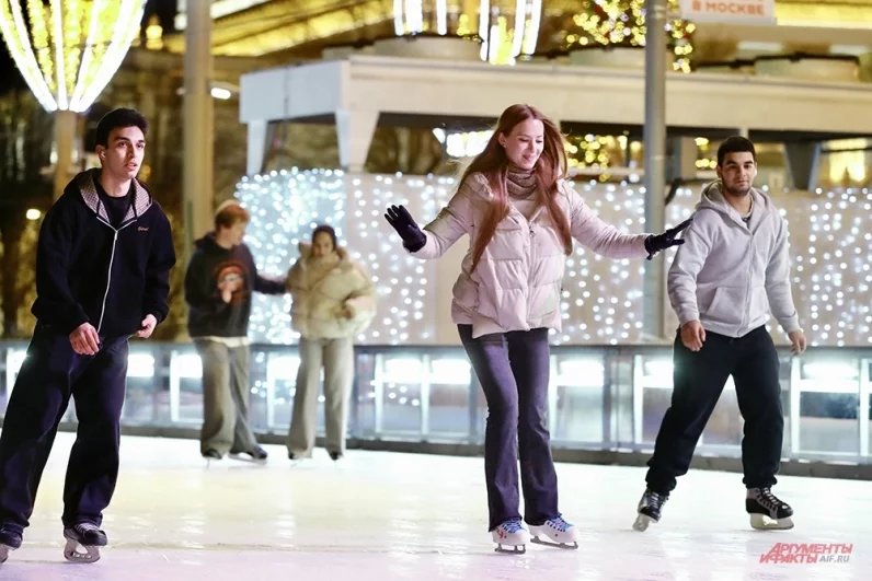 Для удобства посетителей на территории работают шесть павильонов проката.