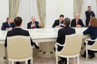 Владимир Путин на встрече со Стивеном Уиткоффом и Джаредом Кушнером в Кремле. 