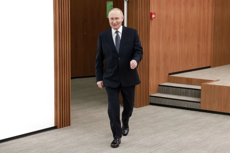 Президент РФ Владимир Путин на встрече с волонтерами на Международном форуме гражданского участия #МЫВМЕСТЕ.