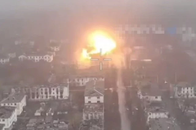 Квартал в Мирнограде, по которому был нанесен удар, превращён опорный пункт ВСУ.