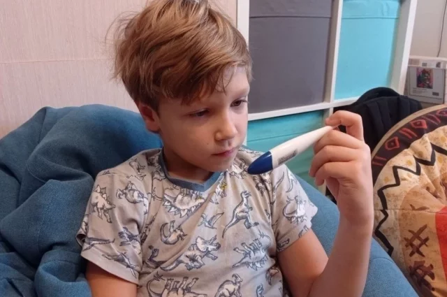 При простуде температуру ниже 38–38,5 °С рекомендуют не сбивать.