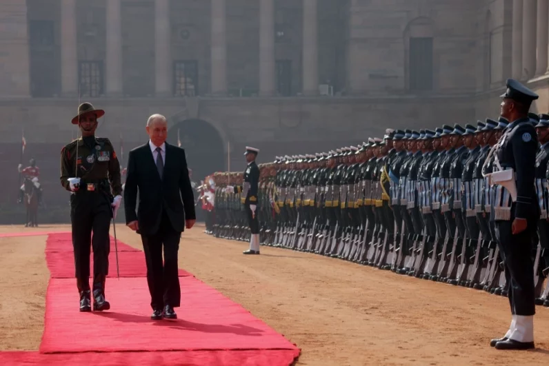 Церемония официальной встречи президента РФ Владимира Путина в Нью-Дели.