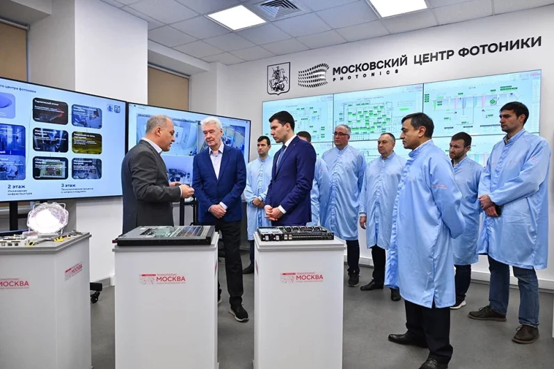 Производство расположено на территории особой экономической зоны «Технополис Москва» в Зеленограде.