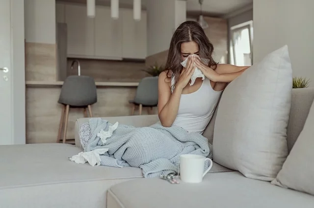 В период эпидемического подъема заболеваемости гриппом одновременно циркулируют разные штаммы вируса, в том числе, отличающиеся от штаммов, включенных в вакцины.