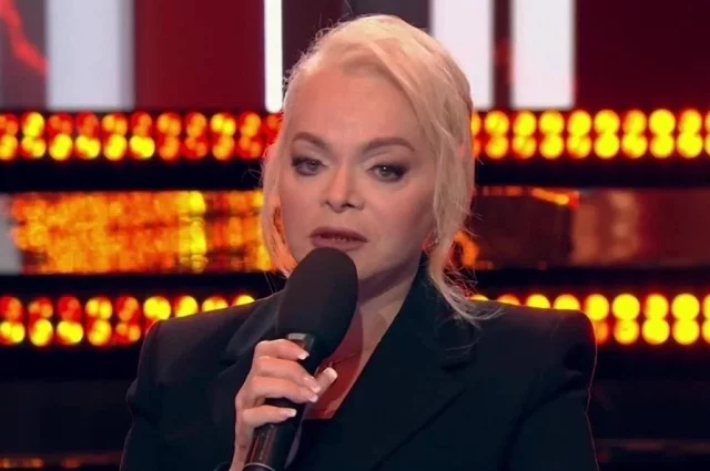 Лариса Долина.