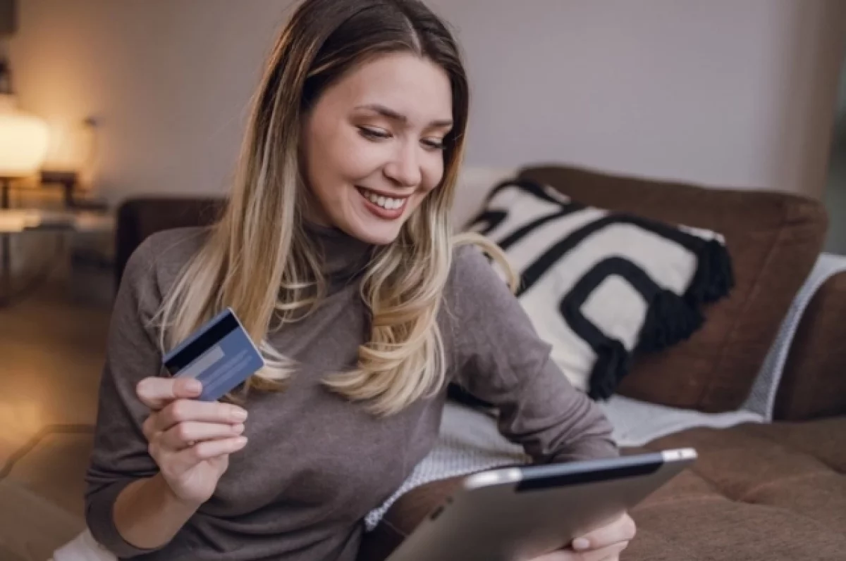 Стало известно, сколько банковских карт есть у жителей Карелии