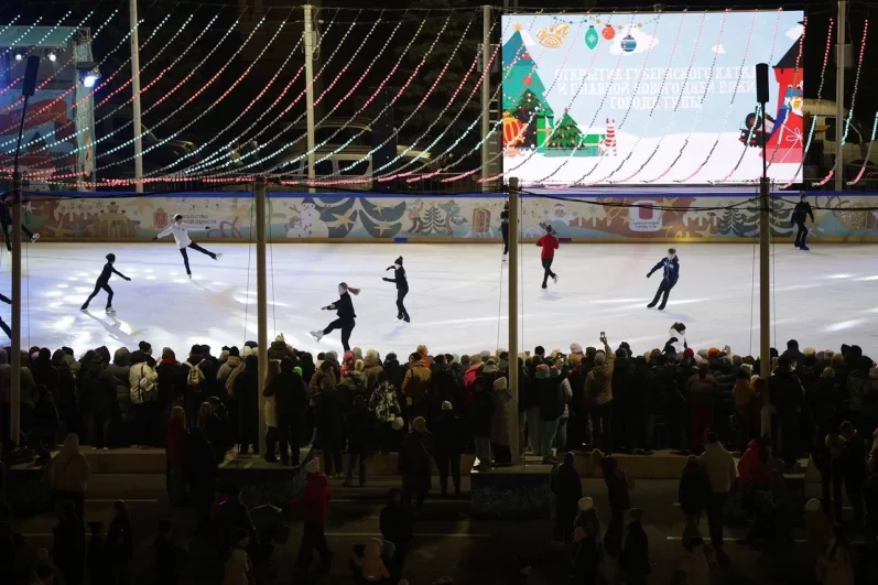 Это девятый сезон катка.