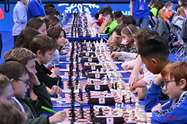 На волейбольной арене «Динамо» в Москве проходит четвертый Зимний шахматный турнир «Московский спорт» для детей. Турнир стартовал в пятницу, 5 декабря.