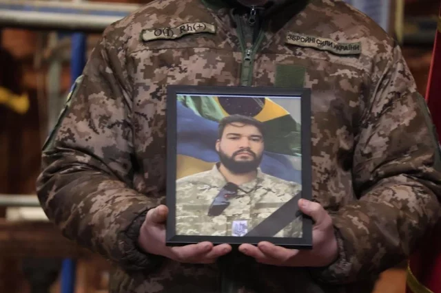 Луис Фелипе Виейра Толедо Порто. 