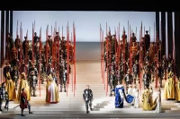 В заглавной партии — Екатерина Лукаш и Лариса Андреева. В остальных ролях — ведущие и молодые артисты театра, участники стажерской оперной программы МАМТ.