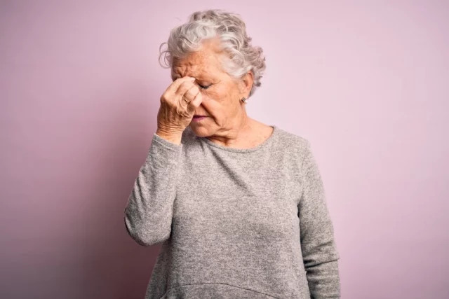 По оценкам статистики, с проблемами оценки запахов сталкивается пятая часть людей на земле. Чаще всего они характерны для взрослых старше 60 лет и для мужчин.