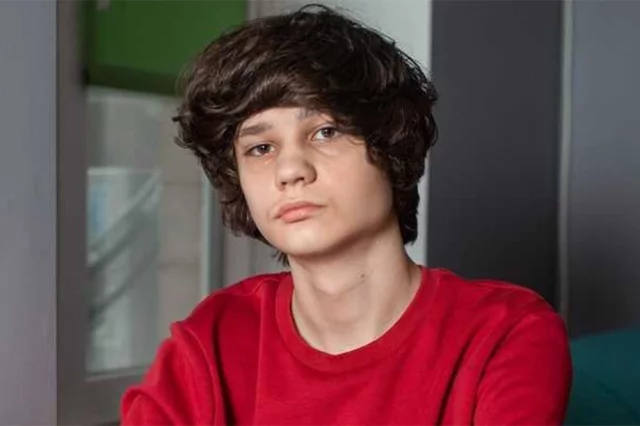 Сейчас Валя вернулся к привычной жизни – ходит в школу, гуляет с друзьями. Впереди его ждёт второй этап.