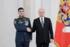 Президент РФ Владимир Путин вручил медаль «Золотая Звезда» Героя Российской Федерации капитану Сергею Терзияну.