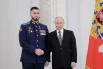 Президент РФ Владимир Путин вручил медаль «Золотая Звезда» Героя Российской Федерации прапорщику Даниилу Олейникову.