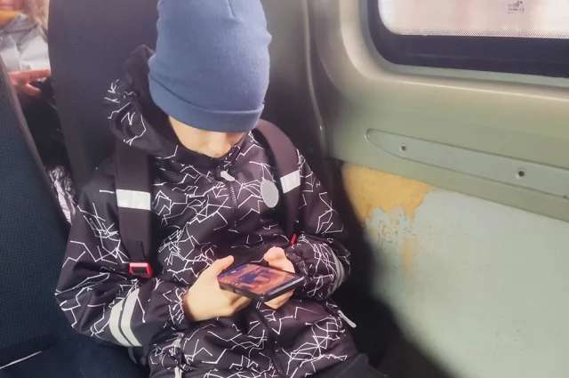 Дети всё меньше общаются в реальной жизни и страдают от этого.