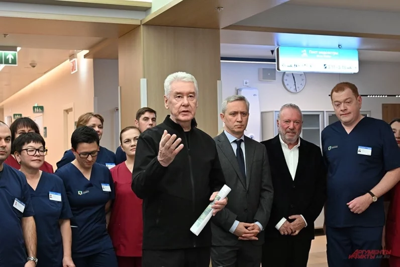 12 декабря Мэр Москвы Сергей Собянин осмотрел новый Центр хронических болезней в Московском международном медицинском кластере.