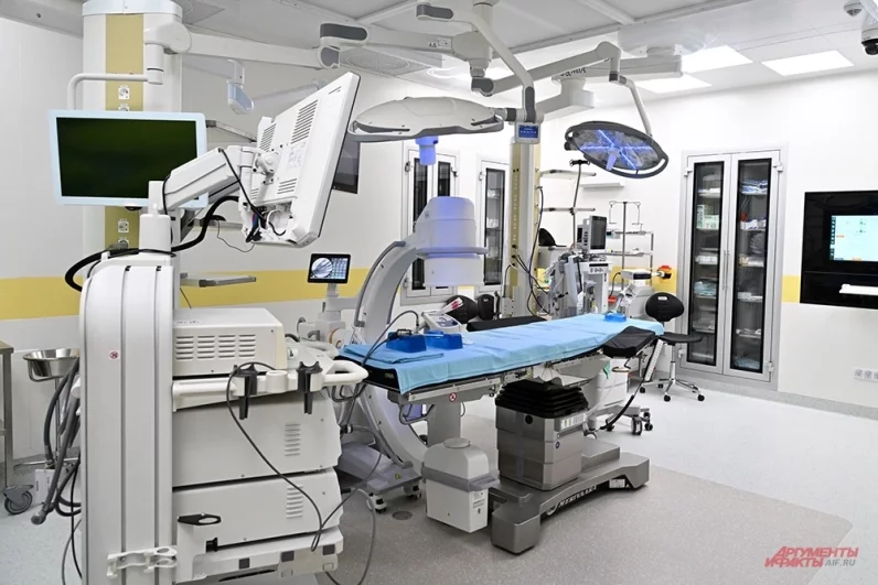 Здание возведено с учетом современной медицинской логистики и безбарьерной среды.